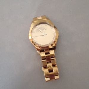 Marc Jacobs gold watch